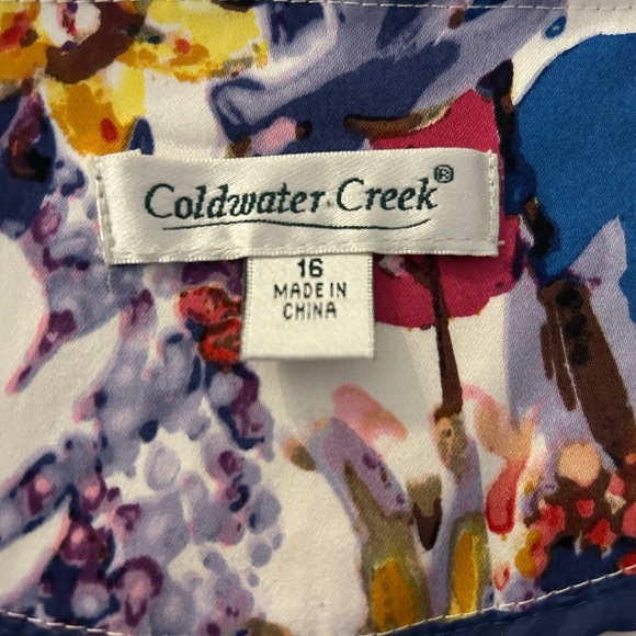 Coldwater Creek Floral Women's Top with Blue Accents - Picture 6 of 7
